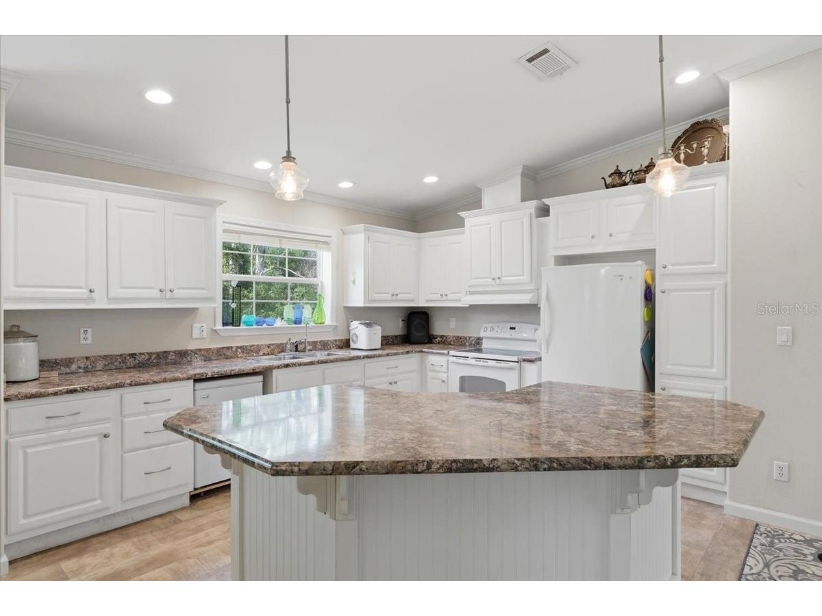 518 Wellon Avenue Orlando FL 32833 P4938991 image3