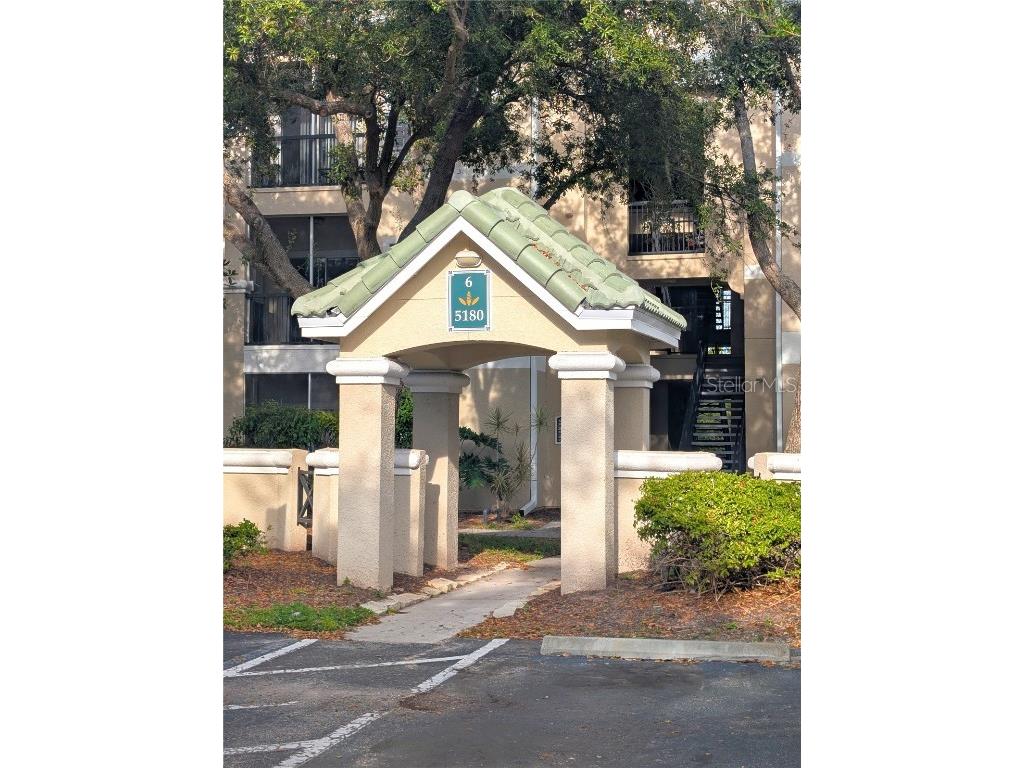 5180 Northridge Road #203 Sarasota FL 34238 A4671802 image1