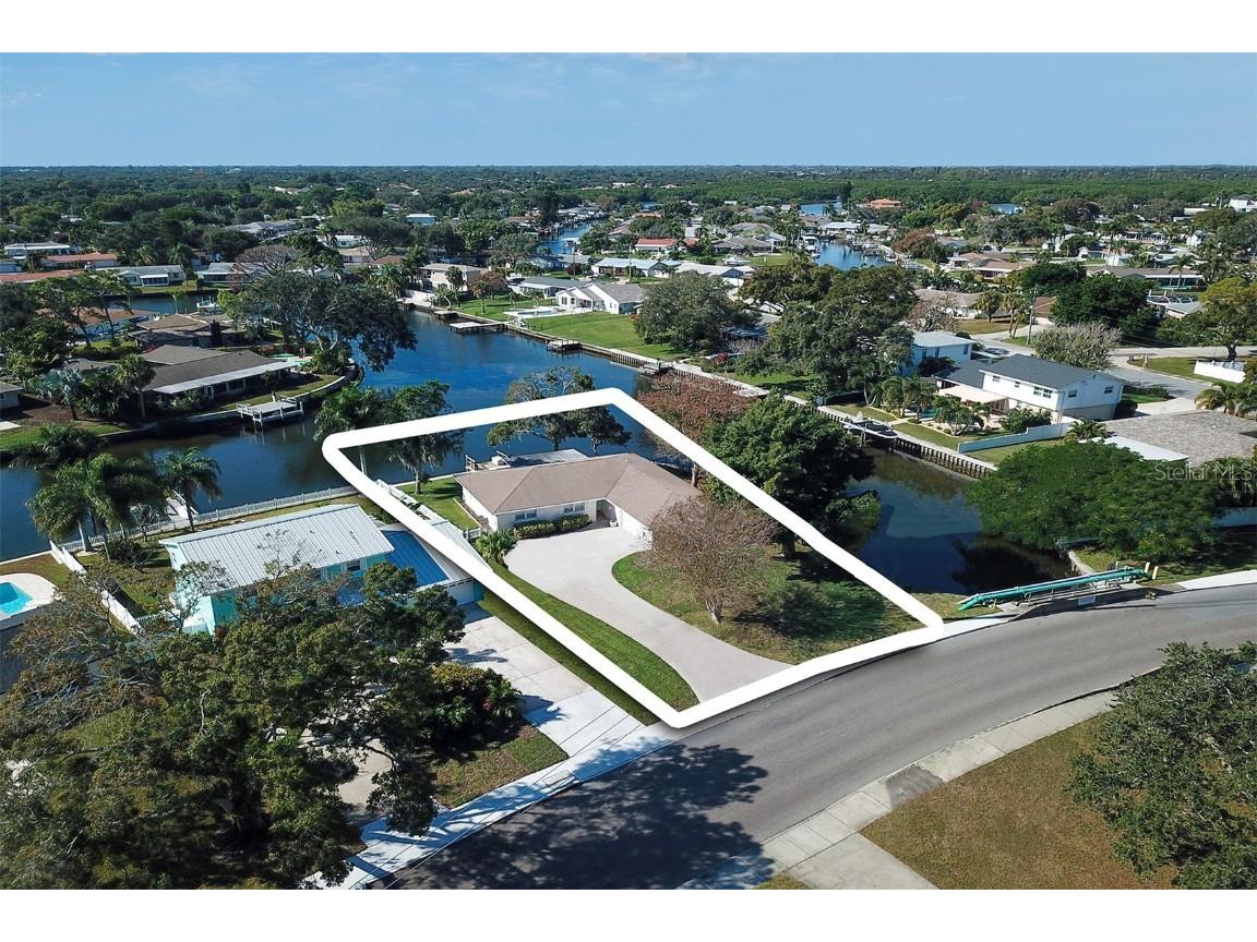 5180 Venetian Boulevard NE Saint Petersburg FL 33703 T3453813 image1