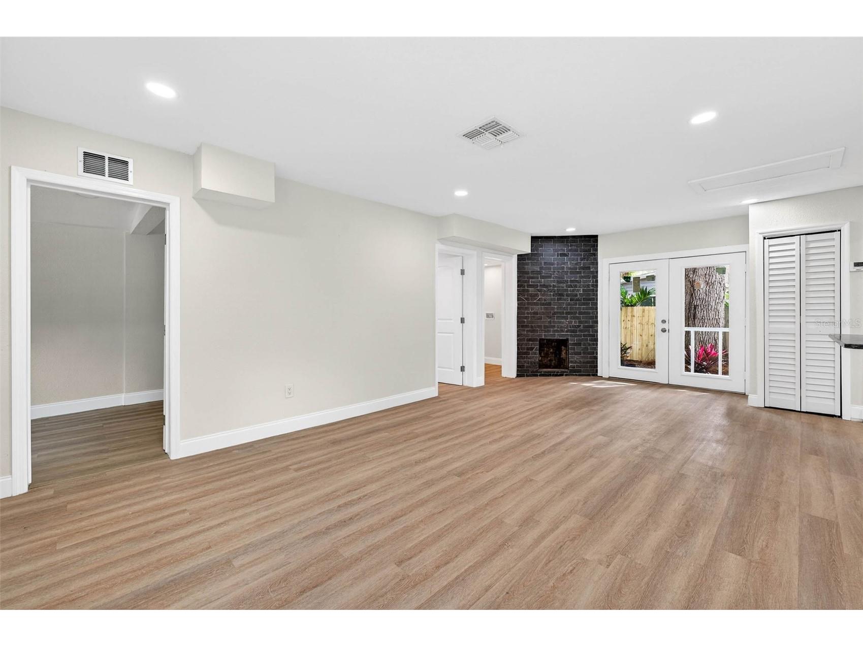 5182 25th Avenue S Gulfport FL 33707 TB8457196 image4