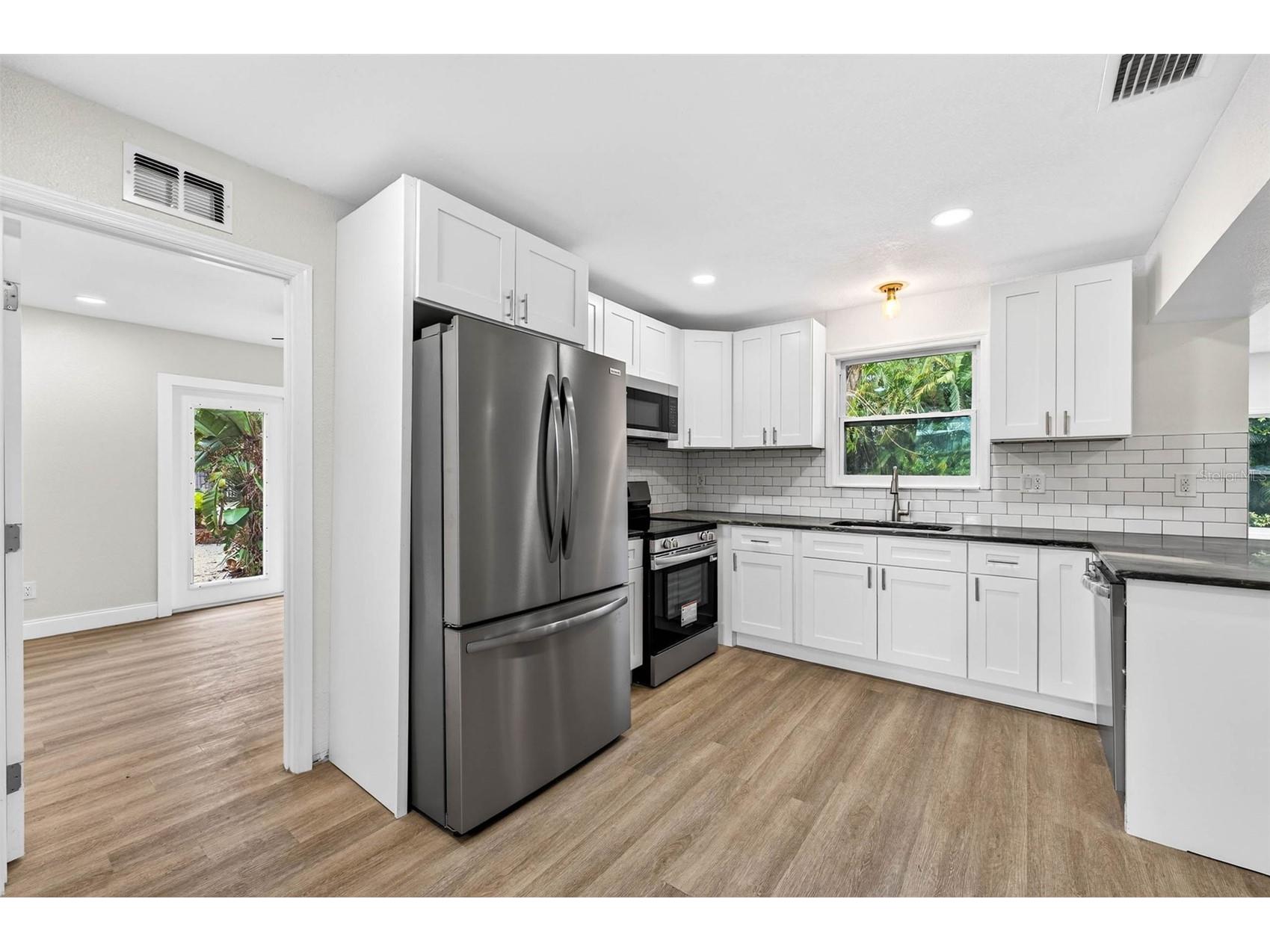 5182 25th Avenue S Gulfport FL 33707 TB8457196 image9