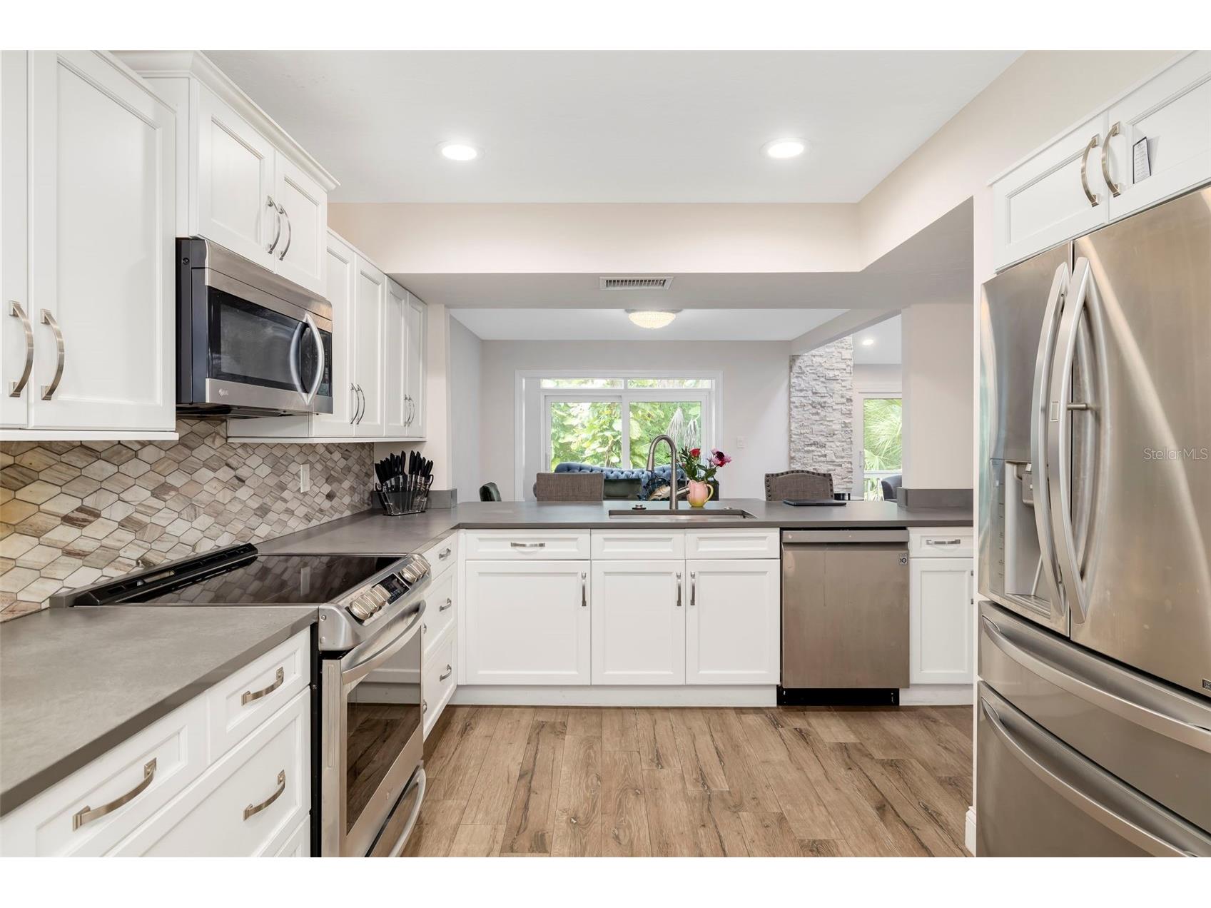 5182 Lancewood Drive #14 Sarasota FL 34232 A4699852 image15