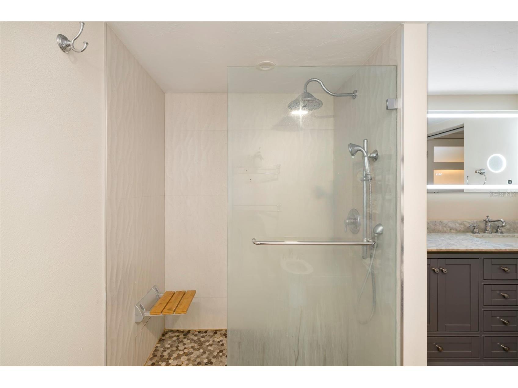 5182 Lancewood Drive #14 Sarasota FL 34232 A4699852 image25