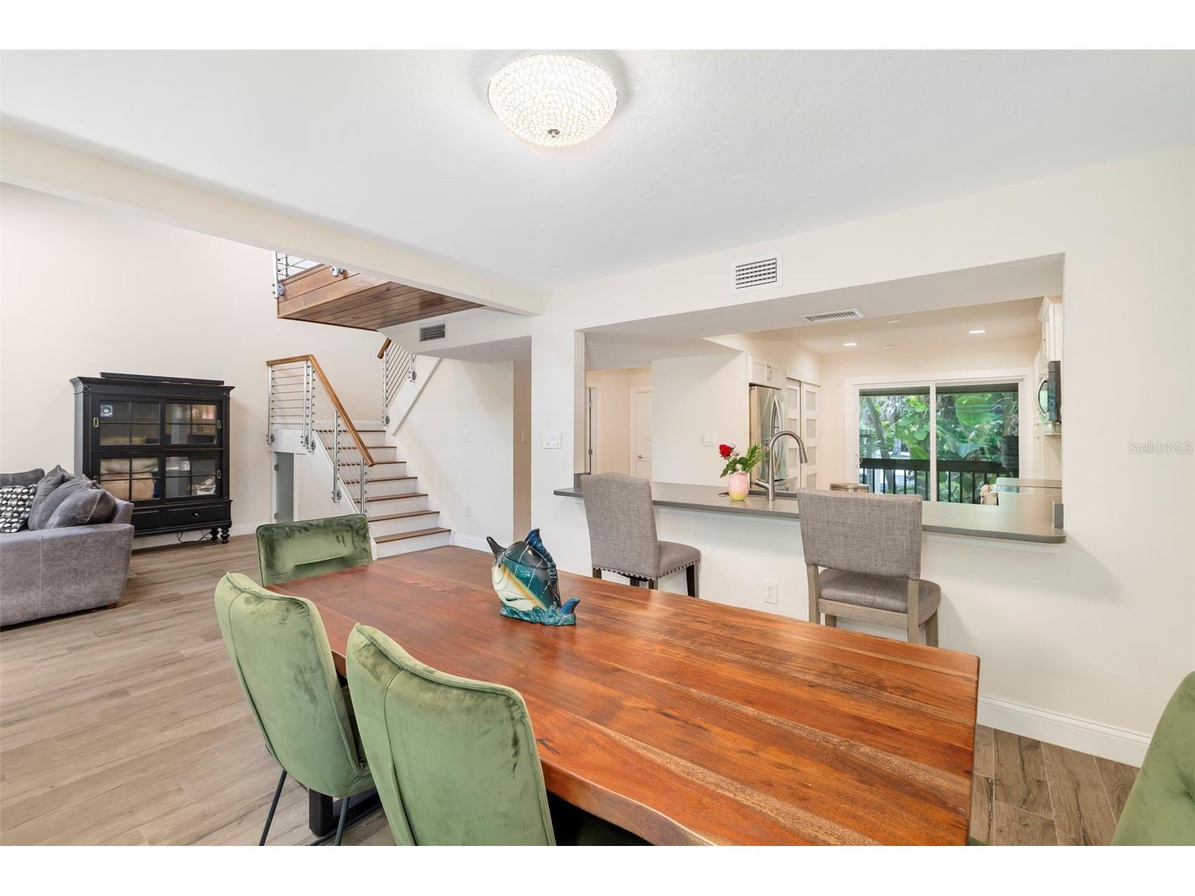 5182 Lancewood Drive #14 Sarasota FL 34232 A4699852 image3