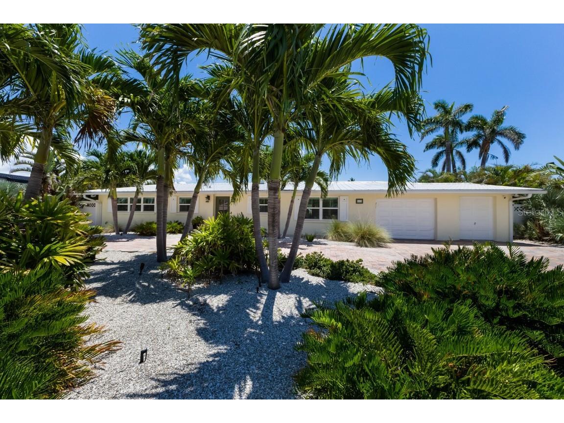 519 71st Street Holmes Beach FL 34217 A4660358 image1
