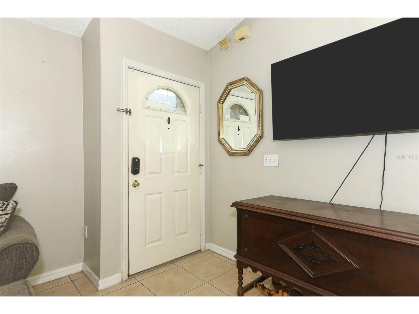 519 Beasley Court Orlando FL 32807 O6390493 image4