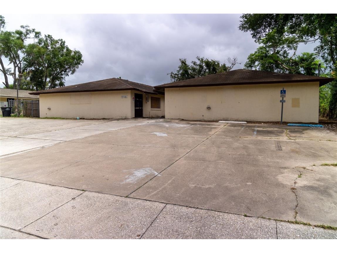 519 Clark Street Eatonville FL 32751 O6116423 image1