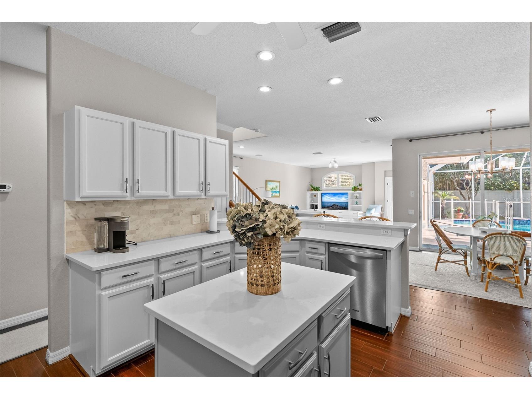 519 Harbor Grove Circle Safety Harbor FL 34695 TB8506147 image36