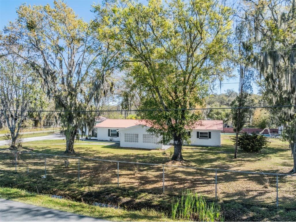 519 N Wiggins Road Plant City FL 33566 T3507305 image1