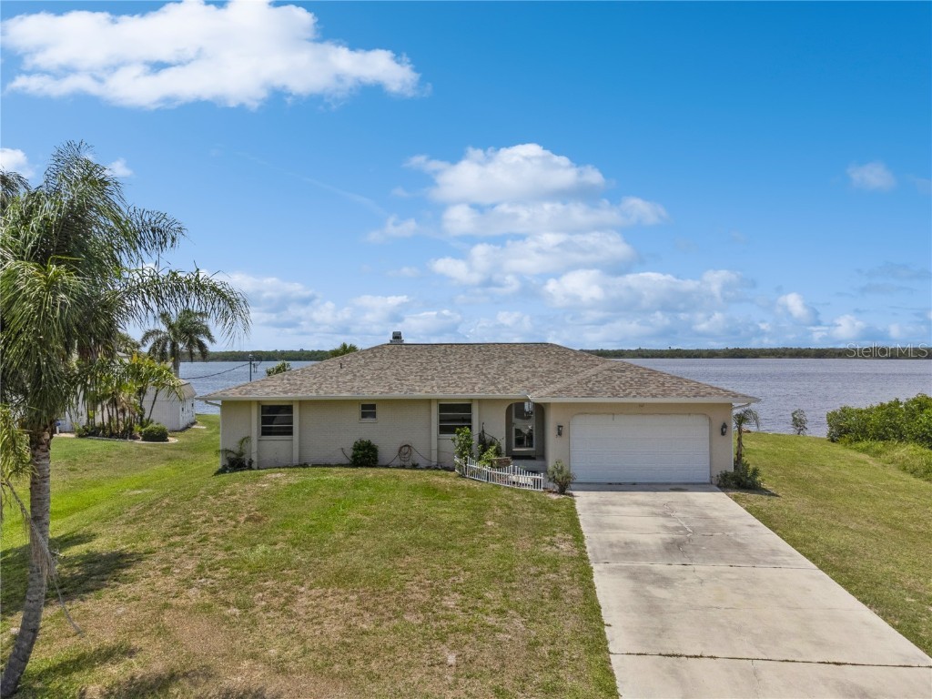 519 Ridgecrest Drive Punta Gorda FL 33982 - PEACE RIVER / JIM LONG C7492522 image1