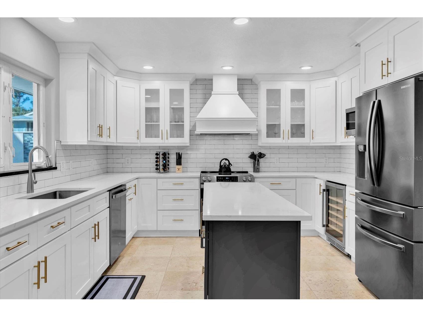 519 South Drive Anna Maria FL 34216 - ANNA MARIA SOUND A4675370 image13