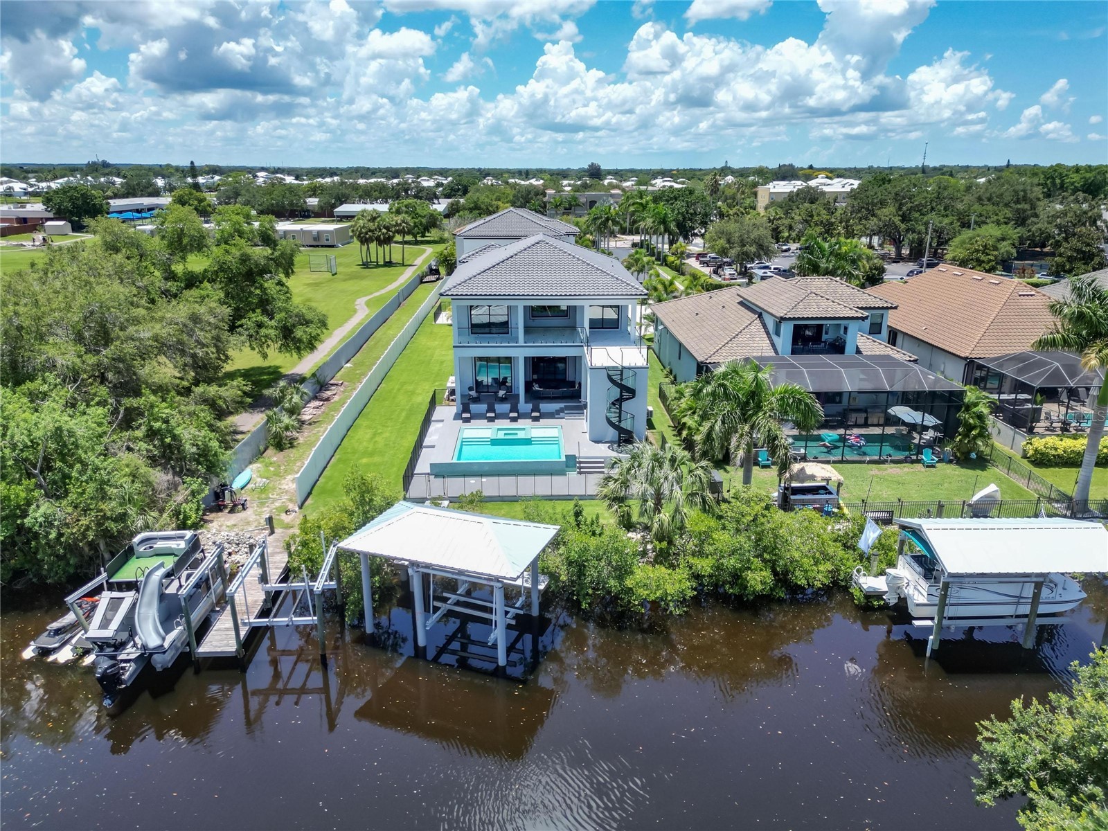 519 Treviso Drive Apollo Beach FL 33572 - SANJUAN CANAL T3543137 image2