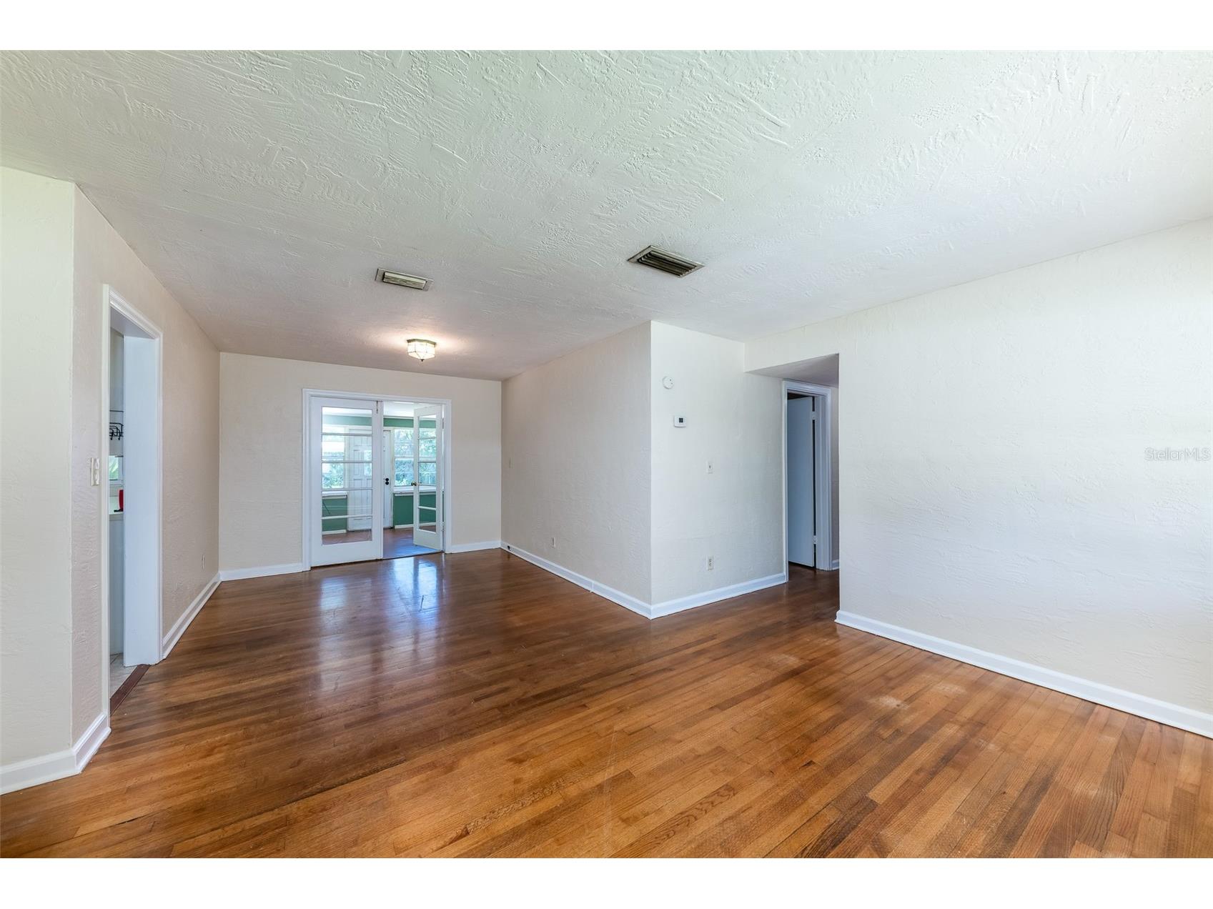 519 Vern Drive Orlando FL 32805 O6393540 image2