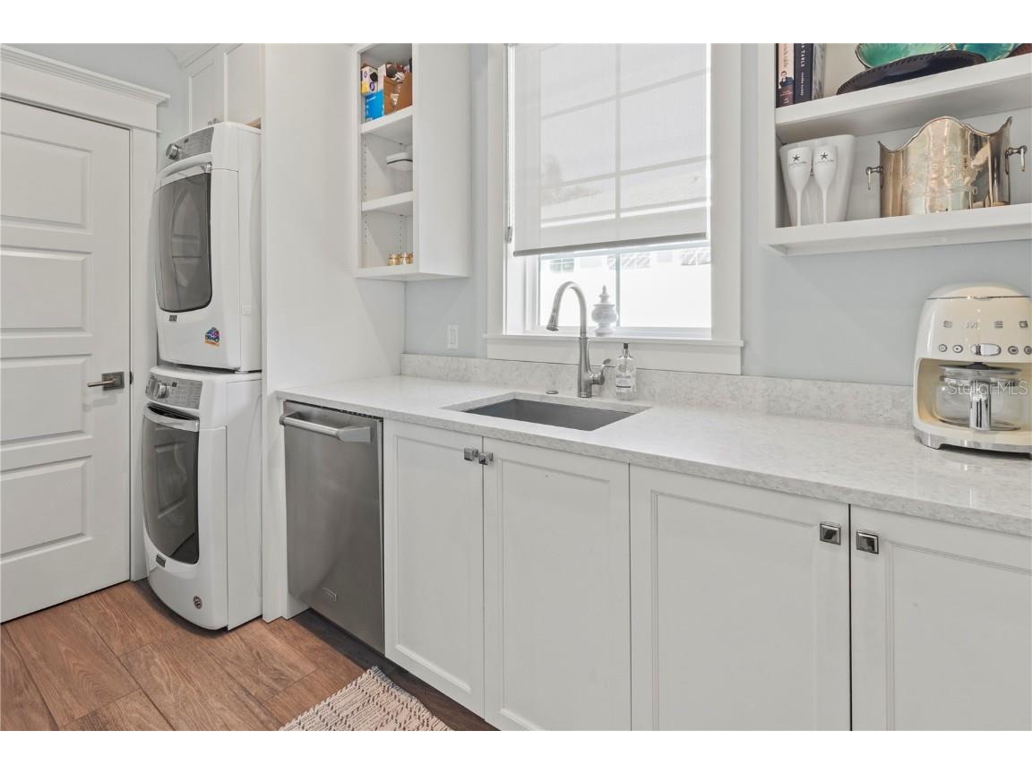 519 Villa Rosa Way Anna Maria FL 34216 - TAMPA BAY VIEW A4671485 image34