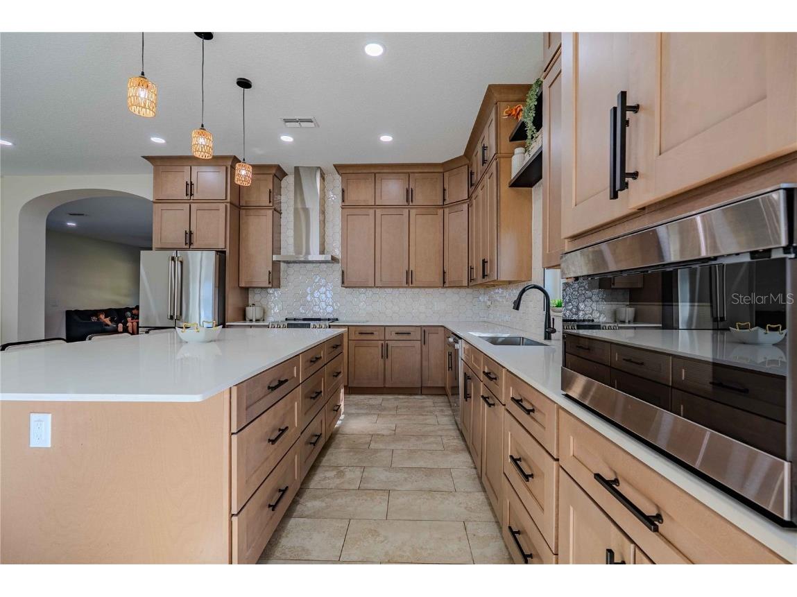 519 W 122nd Avenue Tampa FL 33612 TB8439770 image10