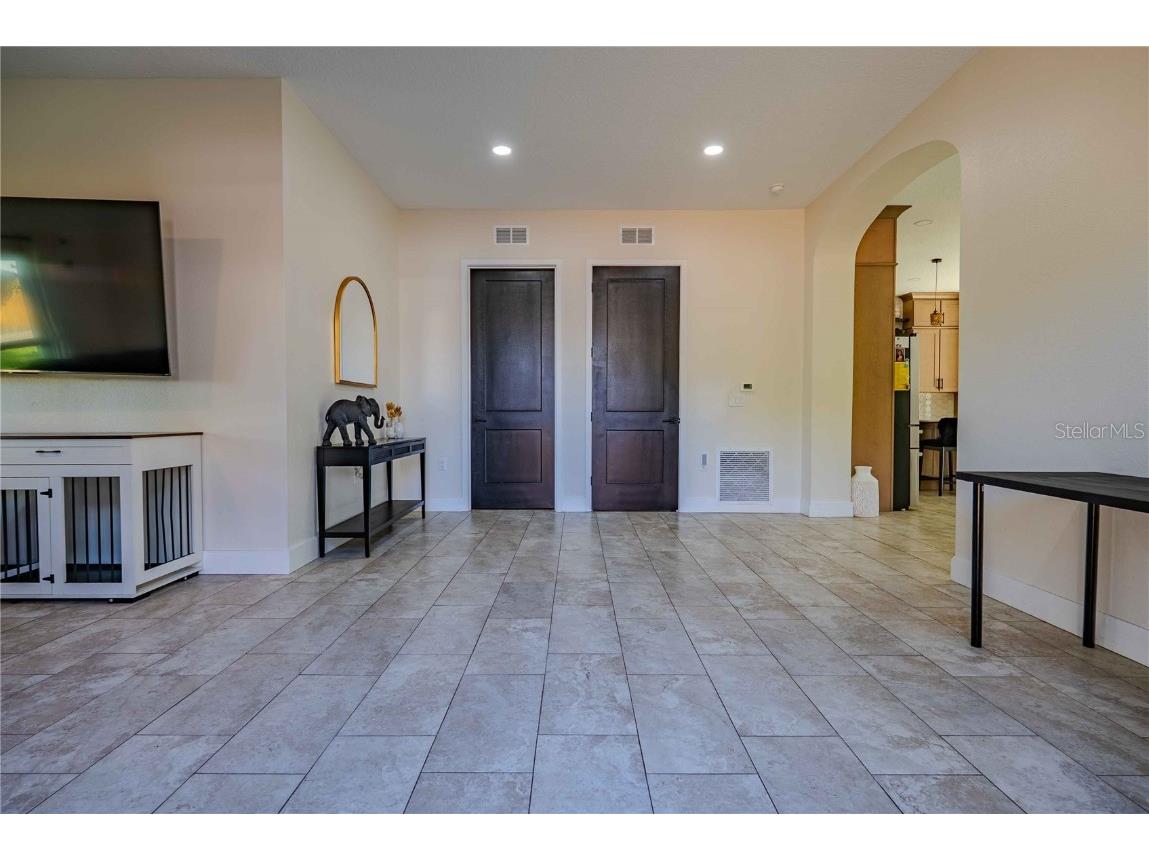 519 W 122nd Avenue Tampa FL 33612 TB8439770 image25