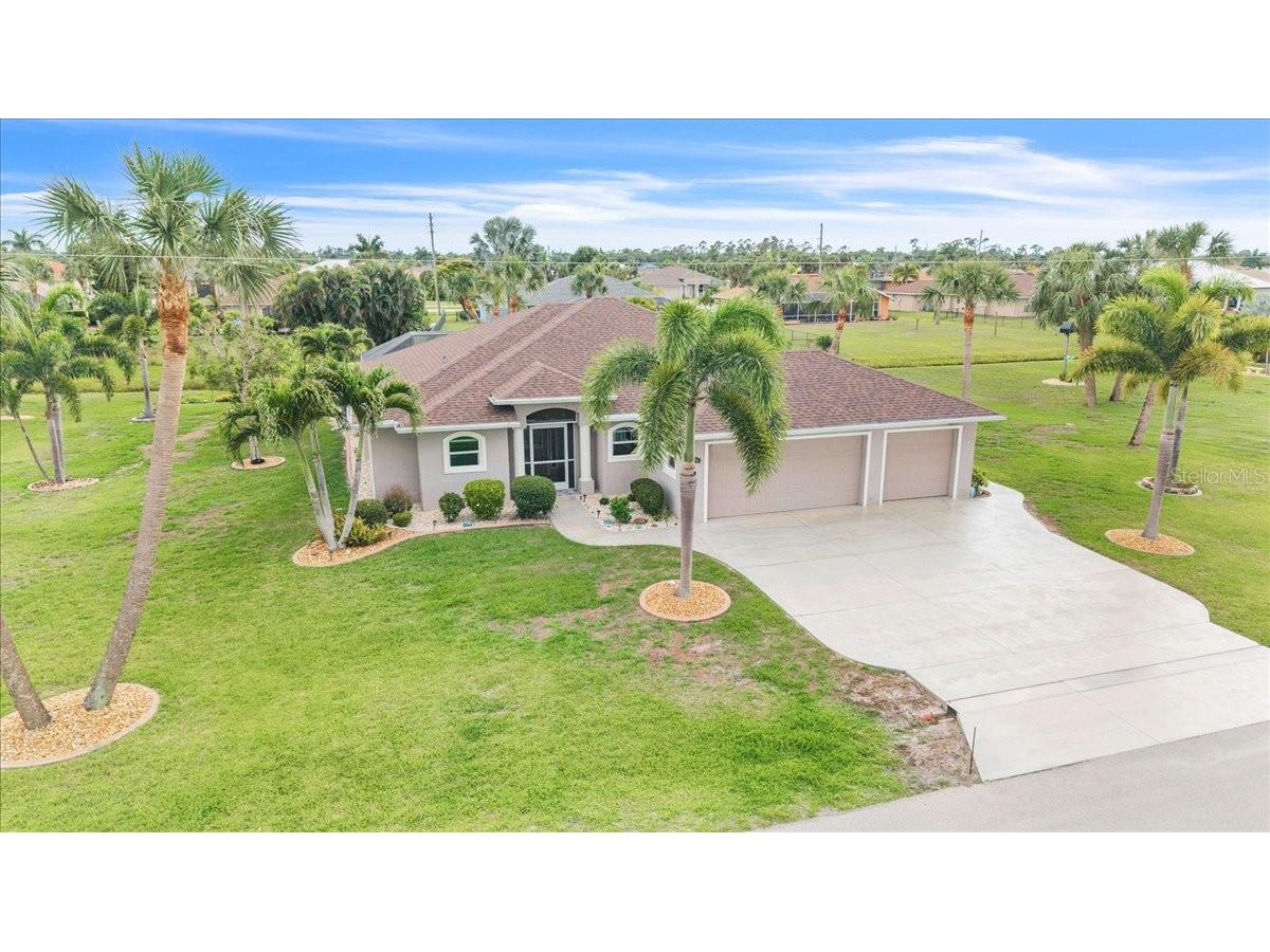 519 W Cashew Punta Gorda FL 33955 C7525163 image1