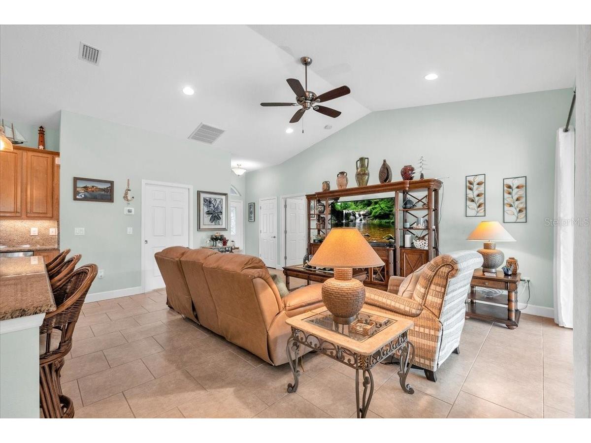 519 W Cashew Punta Gorda FL 33955 C7525163 image12