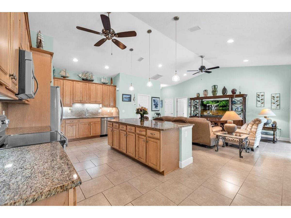 519 W Cashew Punta Gorda FL 33955 C7525163 image16
