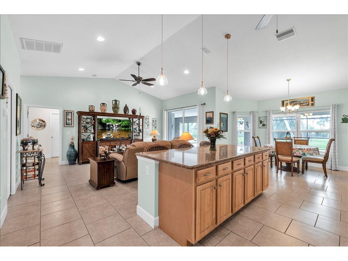 519 W Cashew Punta Gorda FL 33955 C7525163 image17