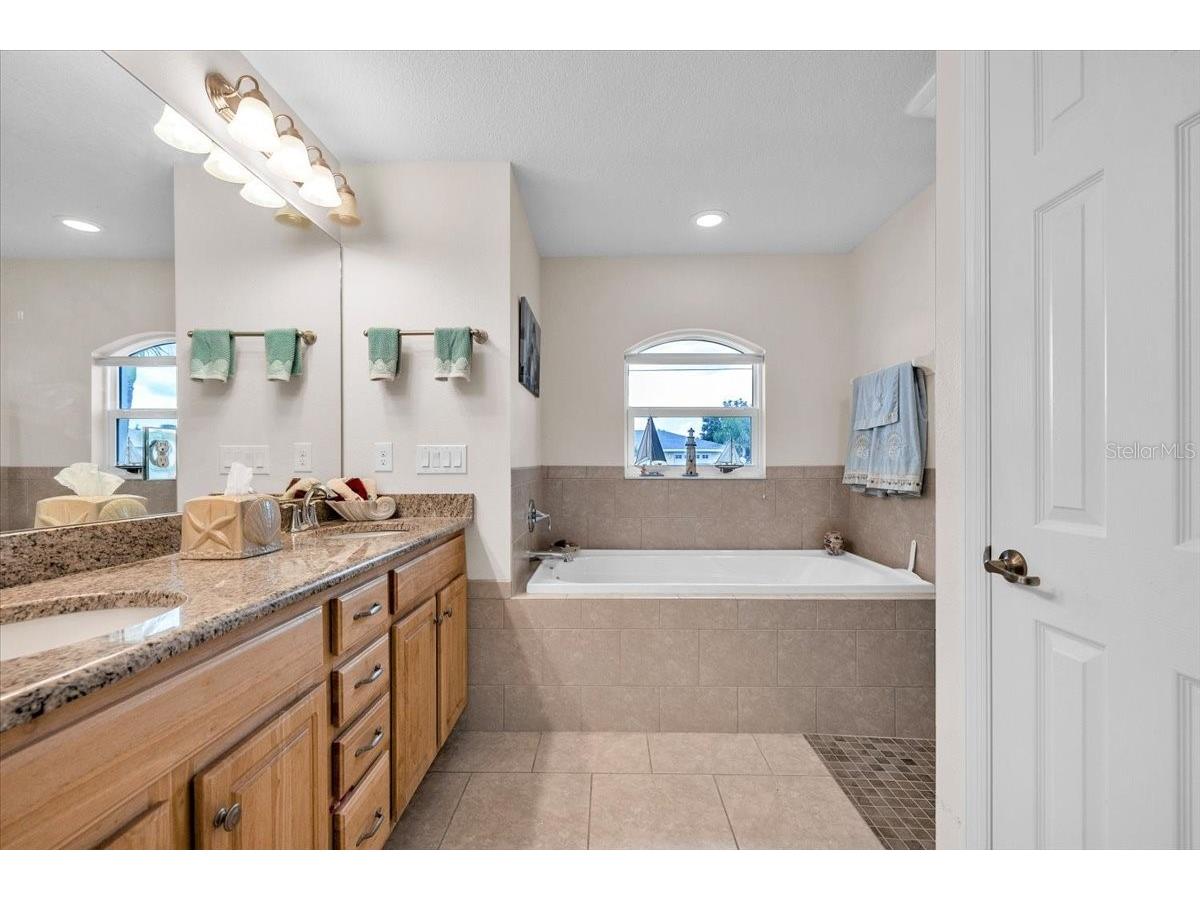 519 W Cashew Punta Gorda FL 33955 C7525163 image30