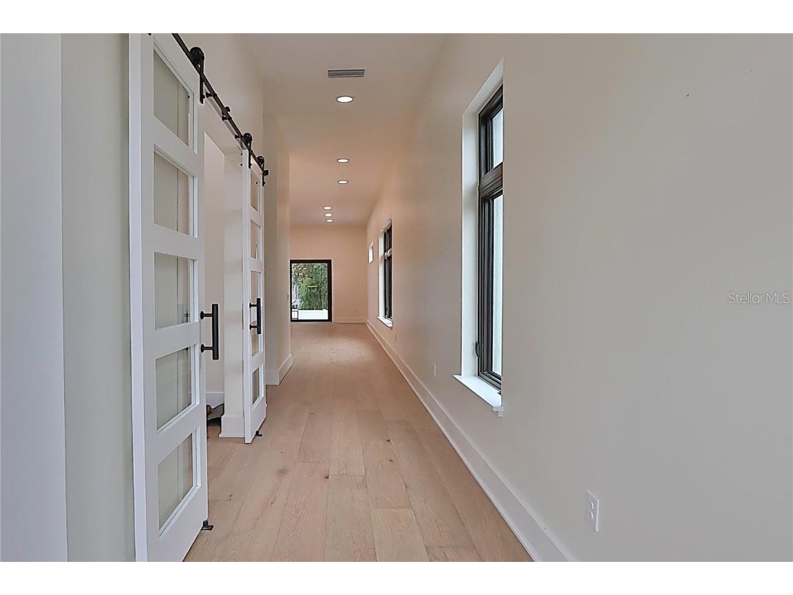 519 W Davis Boulevard Tampa FL 33606 TB8378496 image15