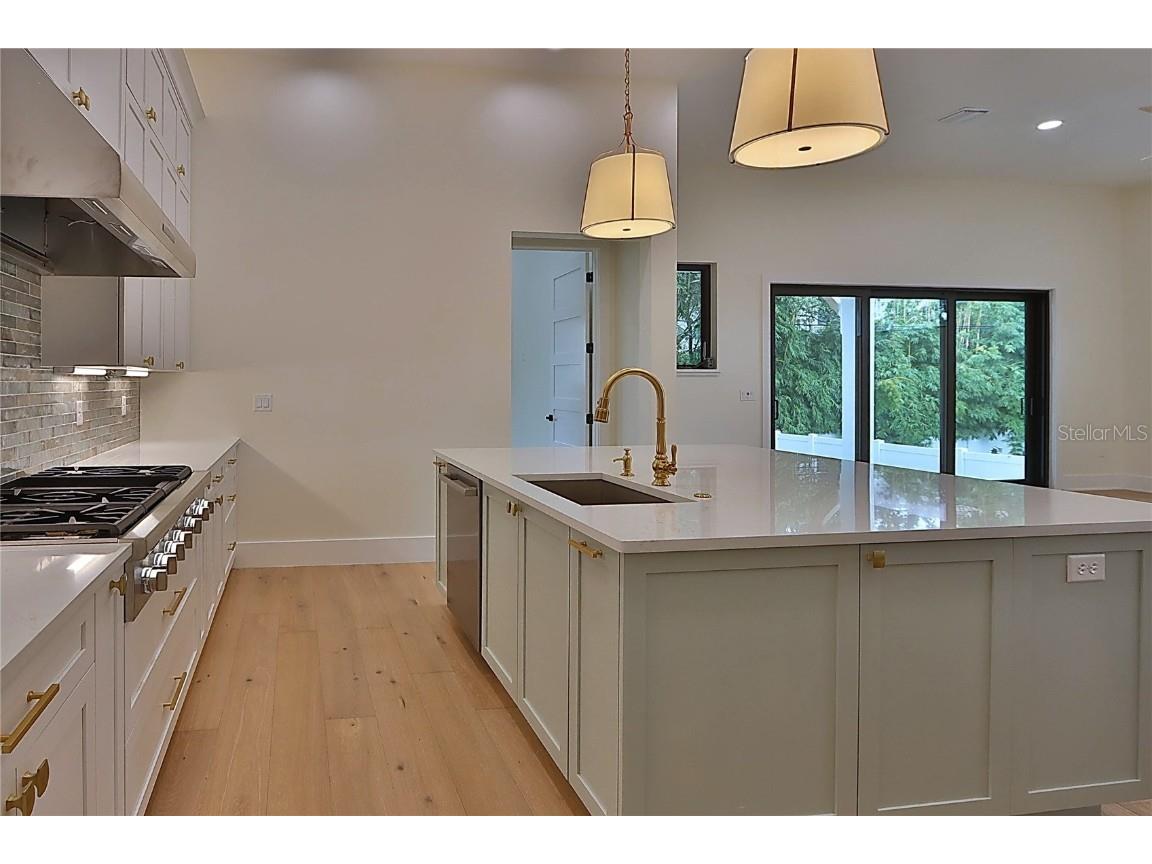 519 W Davis Boulevard Tampa FL 33606 TB8378496 image27