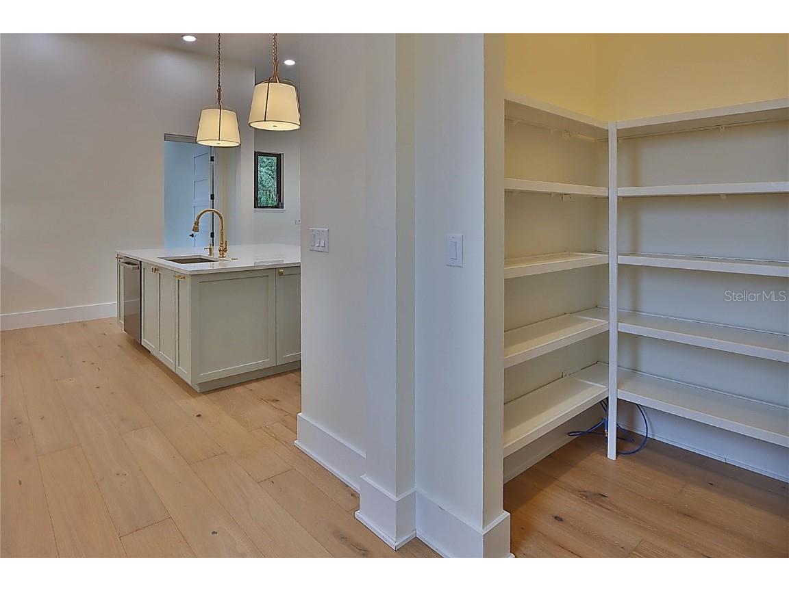 519 W Davis Boulevard Tampa FL 33606 TB8378496 image29