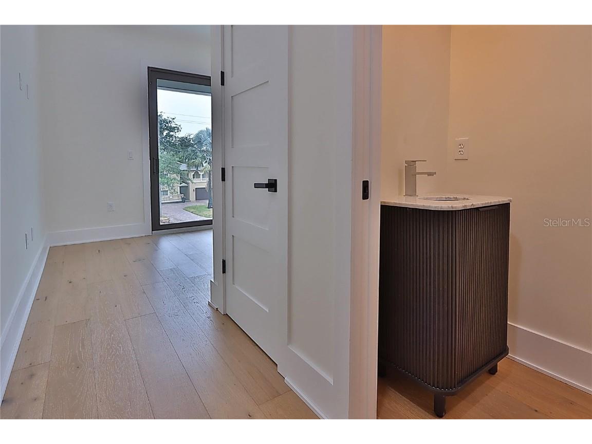 519 W Davis Boulevard Tampa FL 33606 TB8378496 image35