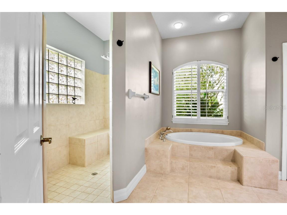 5192 Little Brook Court Sarasota FL 34238 A4668442 image29