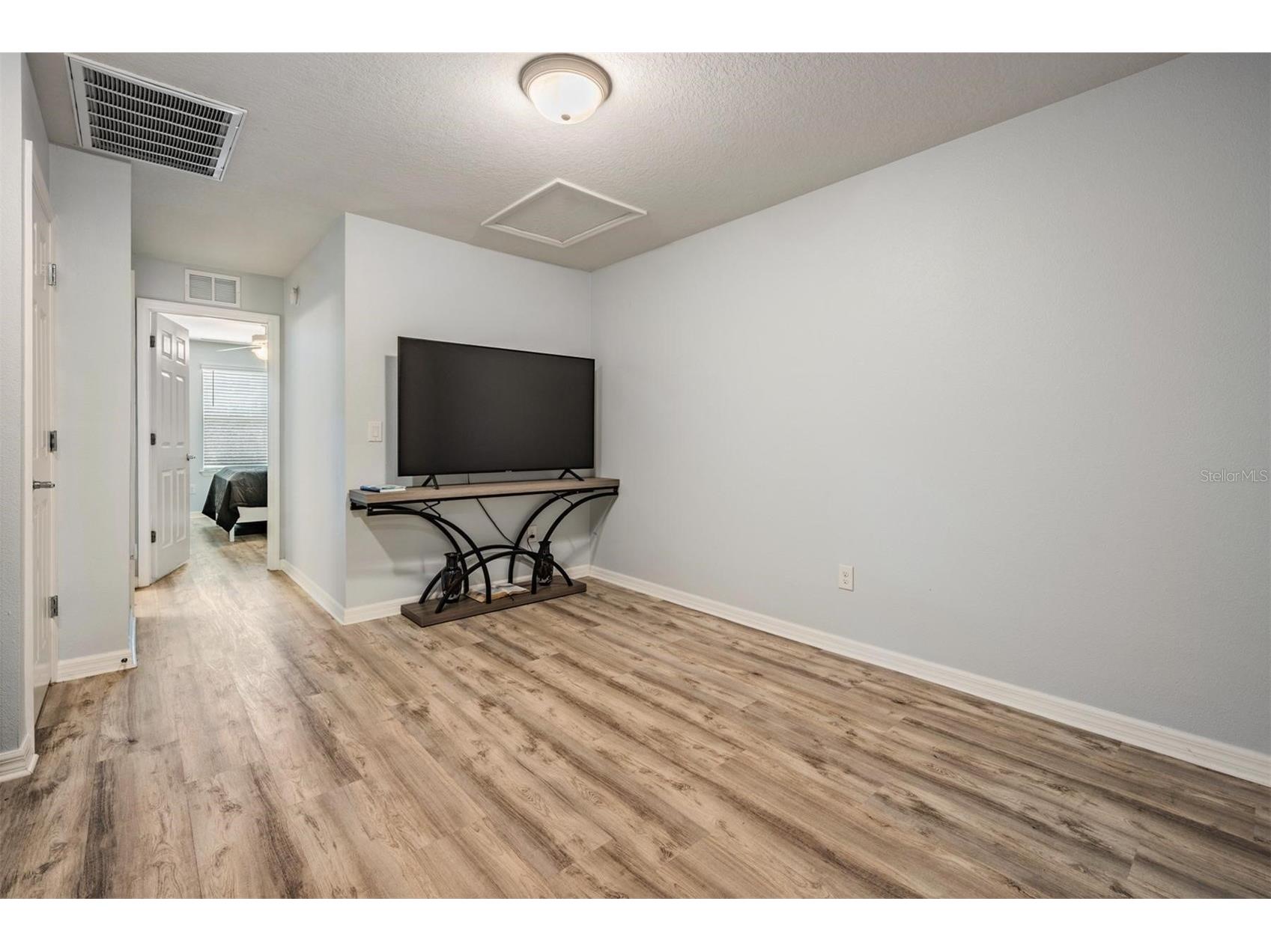5192 Sylvester Loop Tampa FL 33610 TB8506519 image17