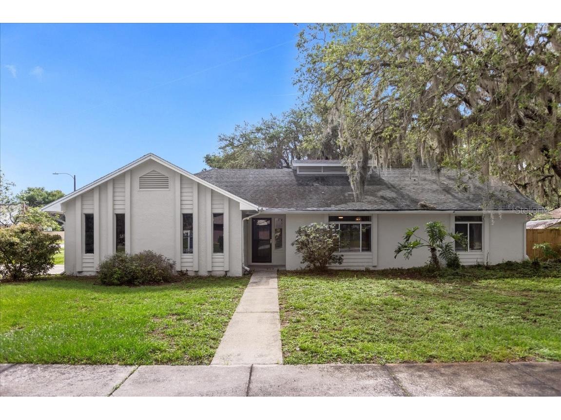 5195 Tallow Wood Court Orlando FL 32808 O6113062 image1