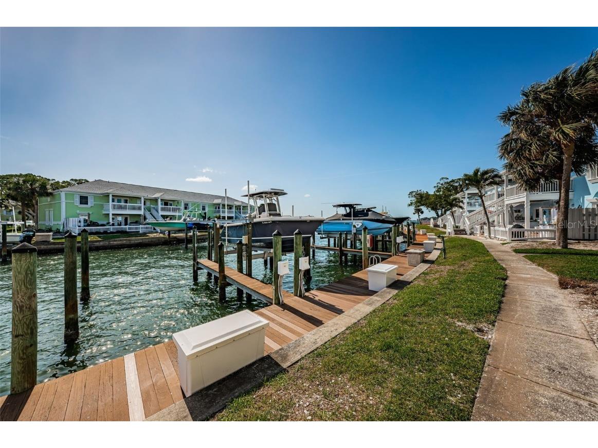 5196 Beach Drive SE #B Saint Petersburg FL 33705 TB8434887 image40