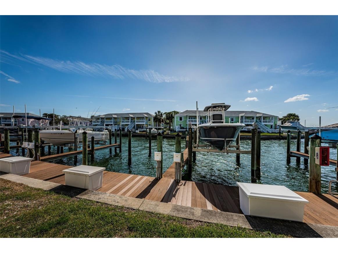 5196 Beach Drive SE #B Saint Petersburg FL 33705 TB8434887 image43