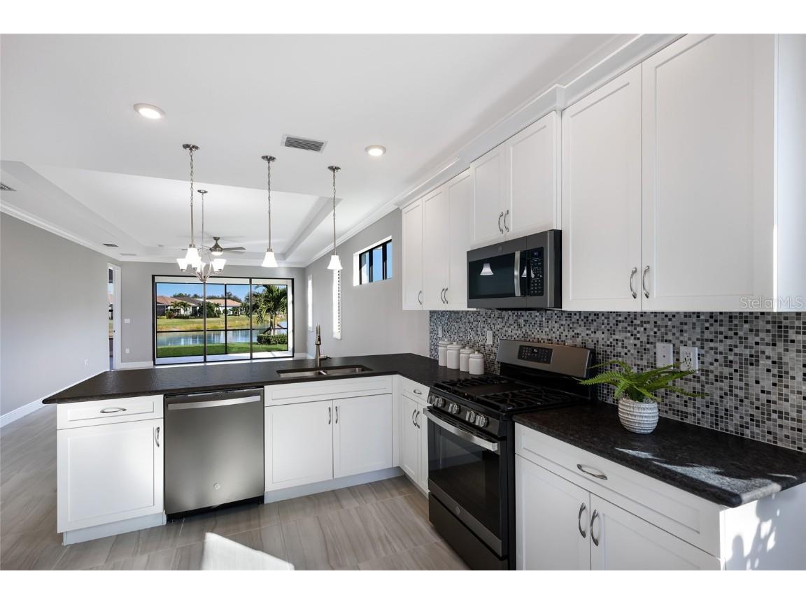 5197 Barnett Circle Lakewood Ranch FL 34211 A4673436 image8