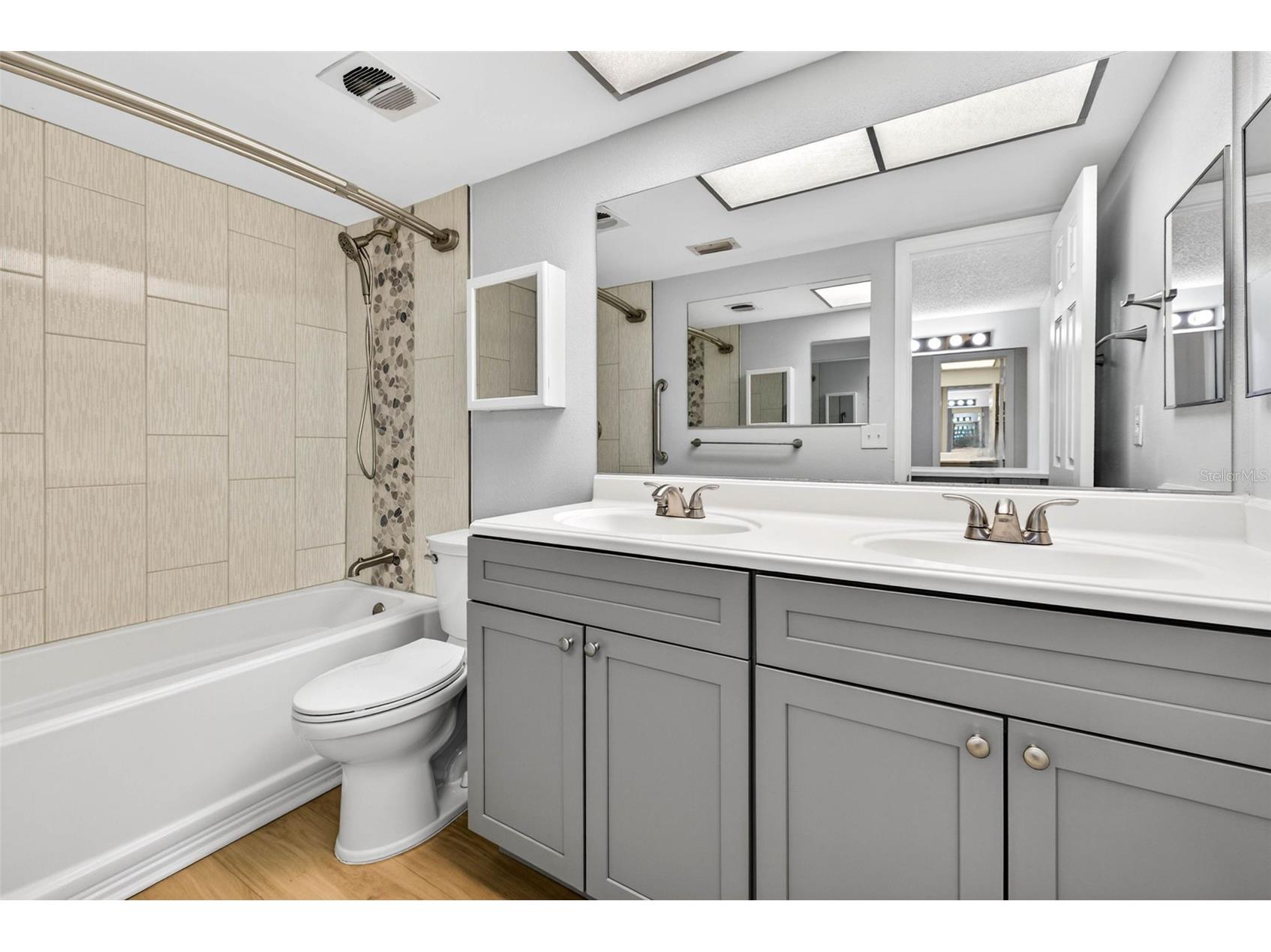 5197 Silent Loop #124 New Port Richey FL 34652 W7885795 image35