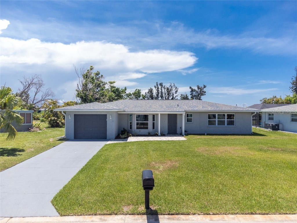 52 Golfview Road Rotonda West FL 33947 C7477829 image1