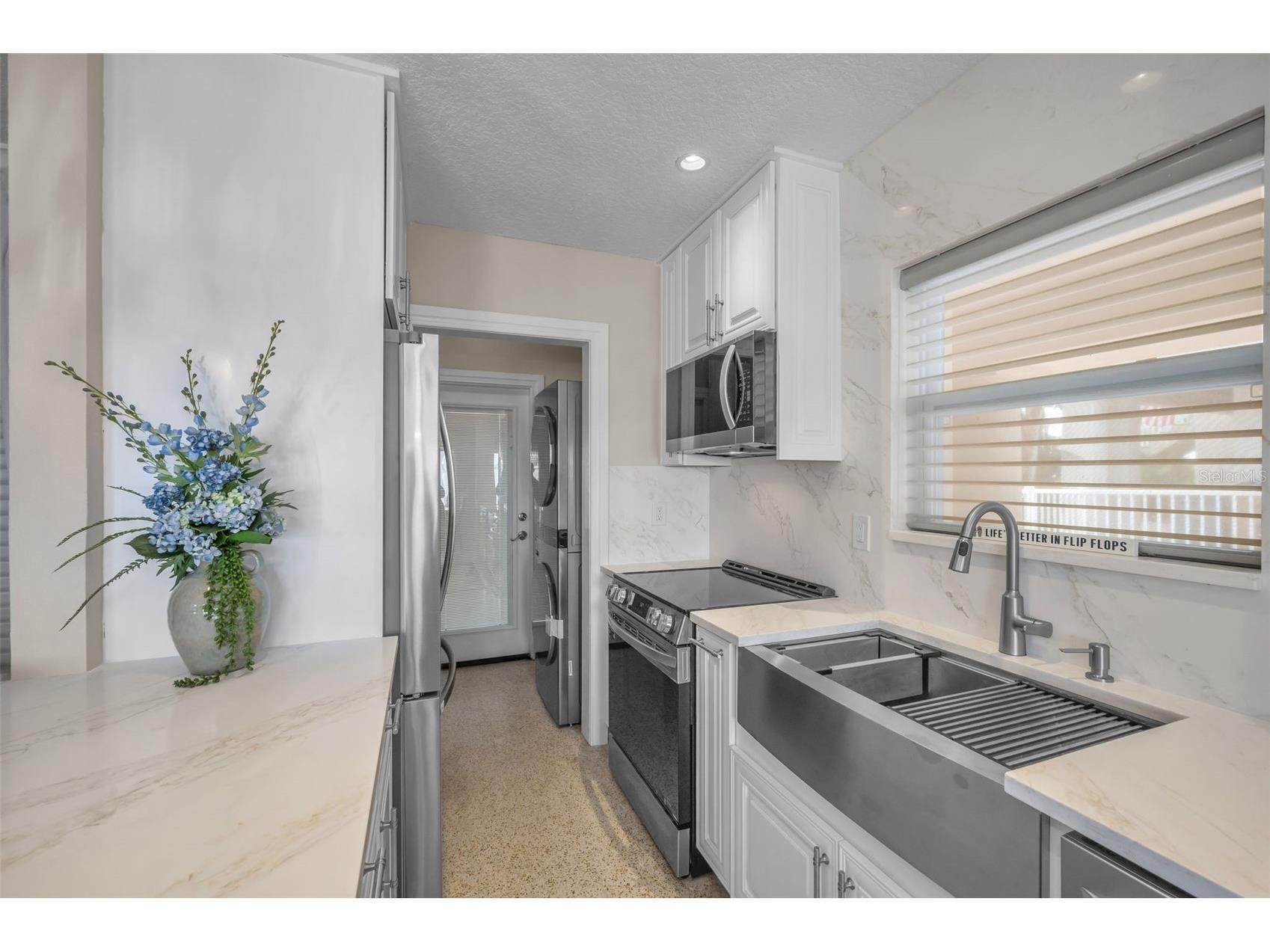 52 N Pine Circle Belleair FL 33756 TB8507844 image13