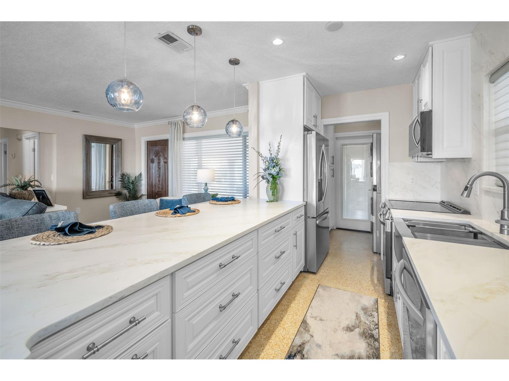 52 N Pine Circle Belleair FL 33756 TB8507844 image14
