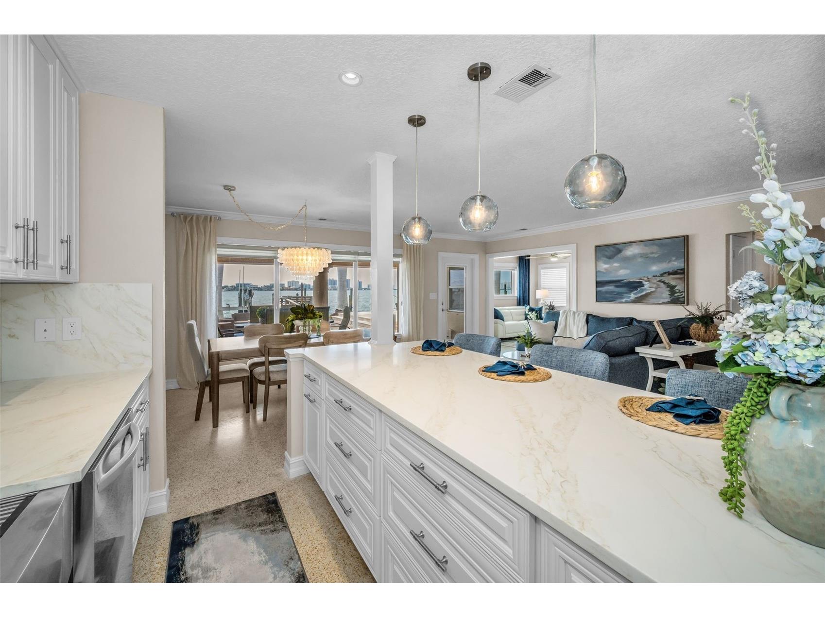 52 N Pine Circle Belleair FL 33756 TB8507844 image17