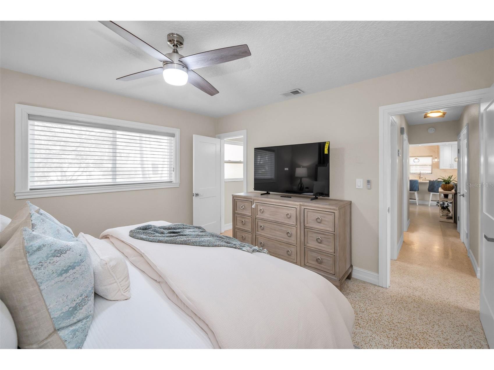 52 N Pine Circle Belleair FL 33756 TB8507844 image33