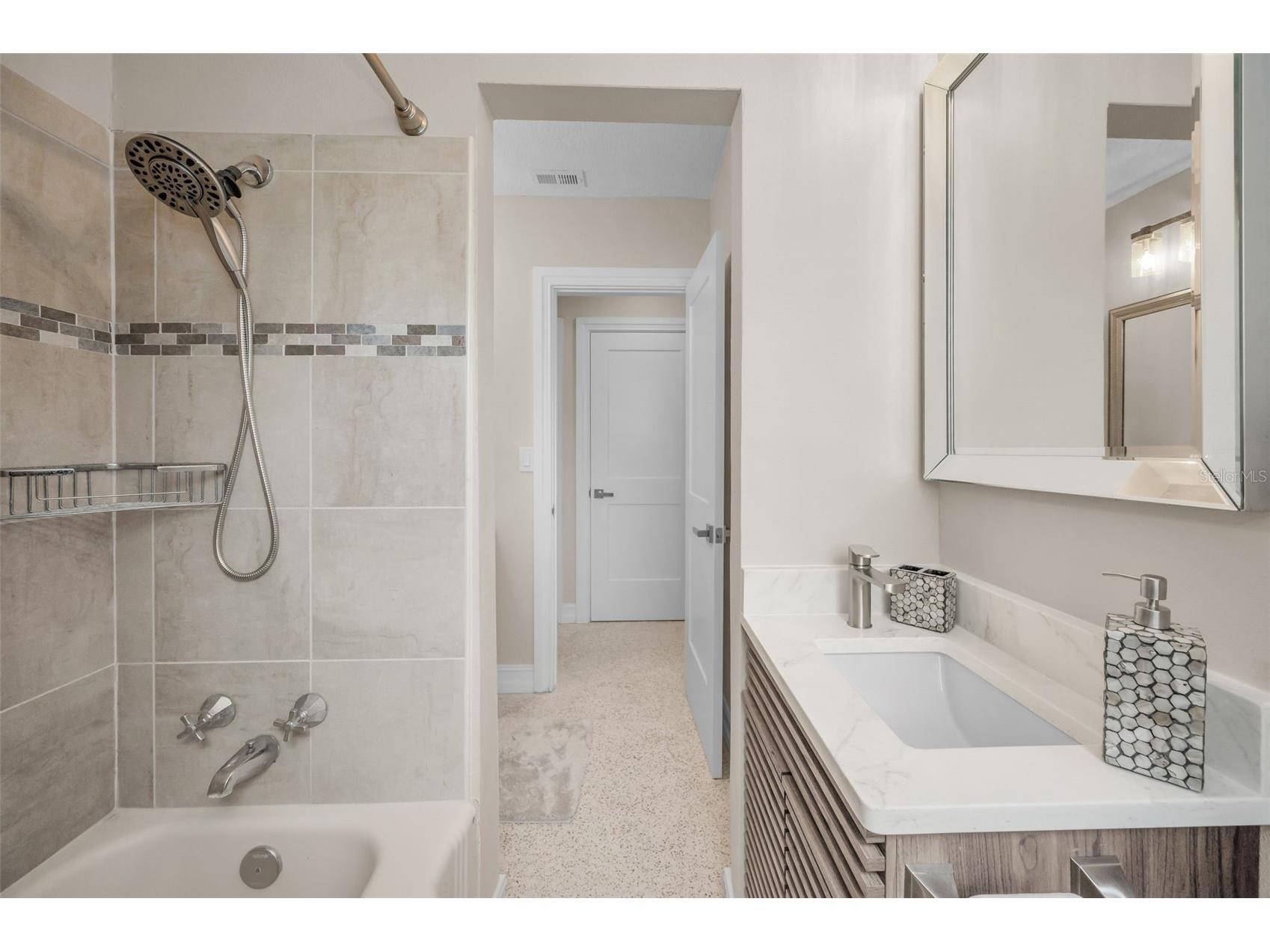 52 N Pine Circle Belleair FL 33756 TB8507844 image42