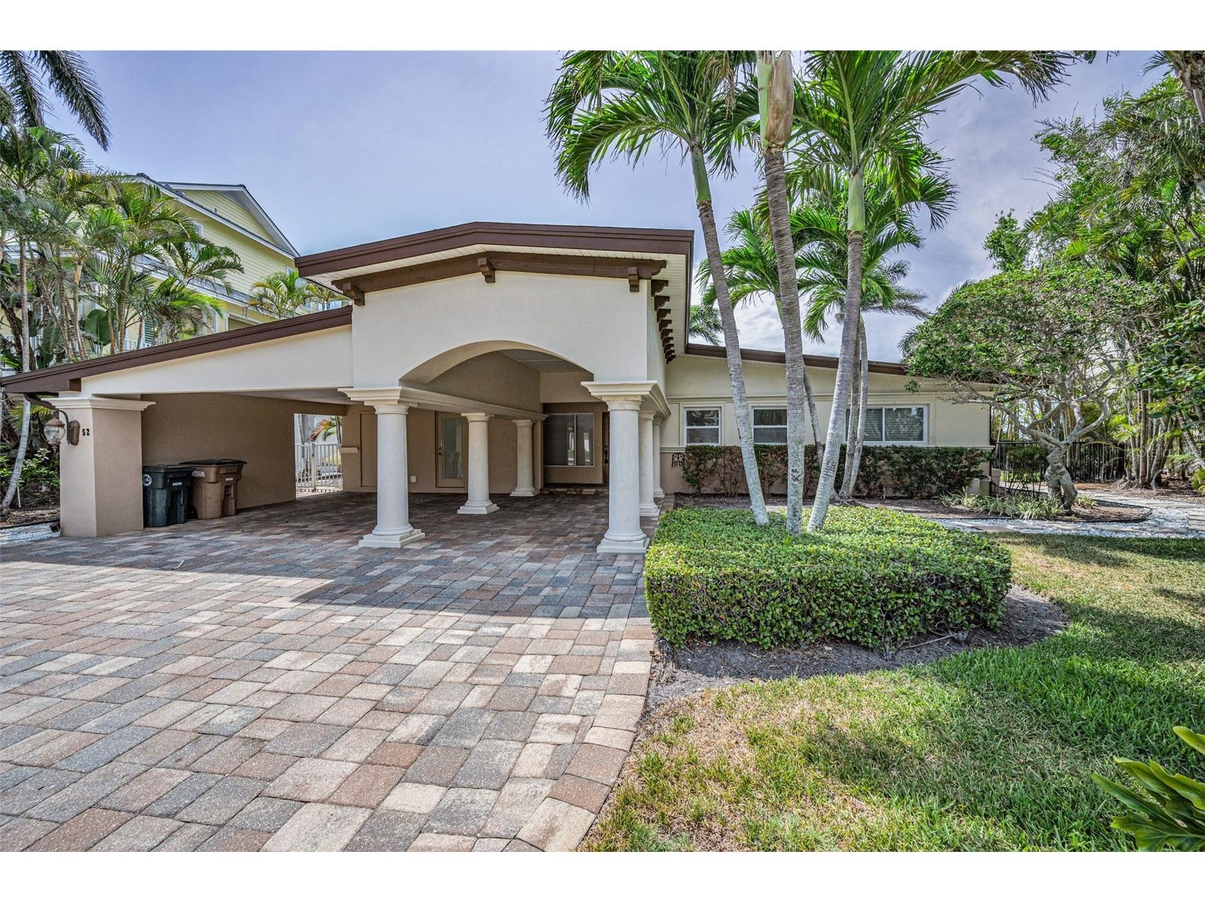 52 N Pine Circle Belleair FL 33756 TB8507844 image5