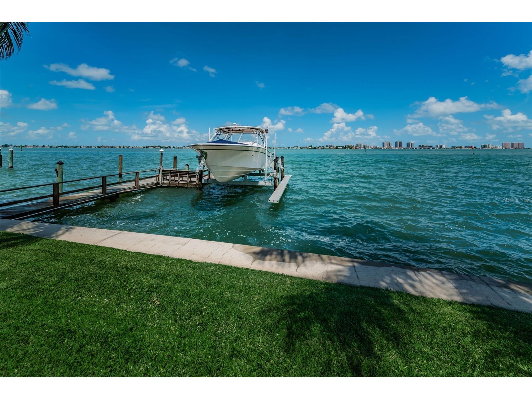 52 N Pine Circle Belleair FL 33756 TB8507844 image55