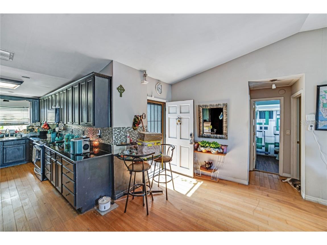 52 York Court Kissimmee FL 34758 V4946580 image2