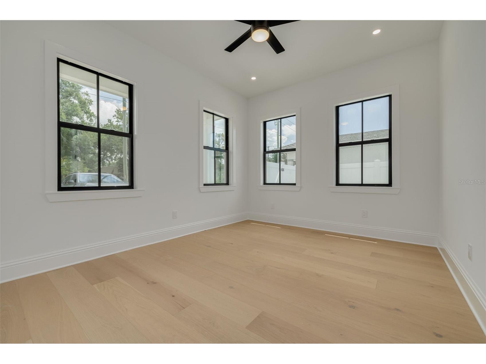 520 48th Avenue N Saint Petersburg FL 33703 TB8519190 image19