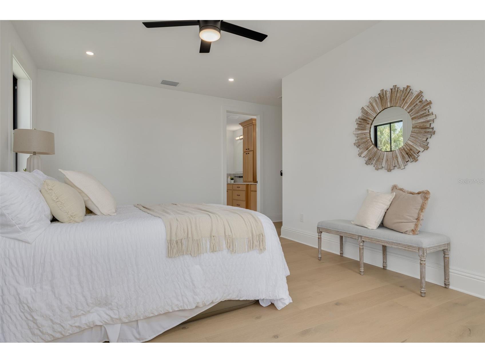 520 48th Avenue N Saint Petersburg FL 33703 TB8519190 image25