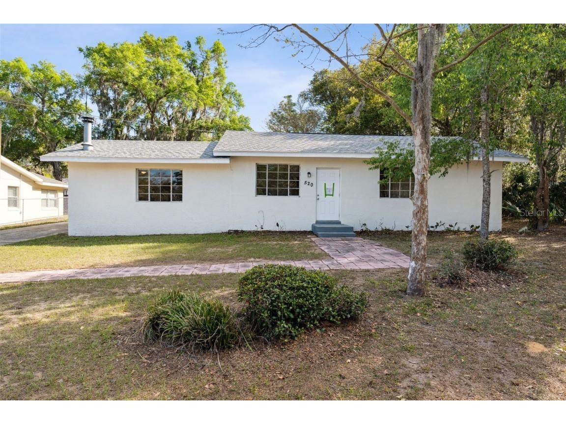 520 E Clifford Avenue Eustis FL 32726 A4551617 image1