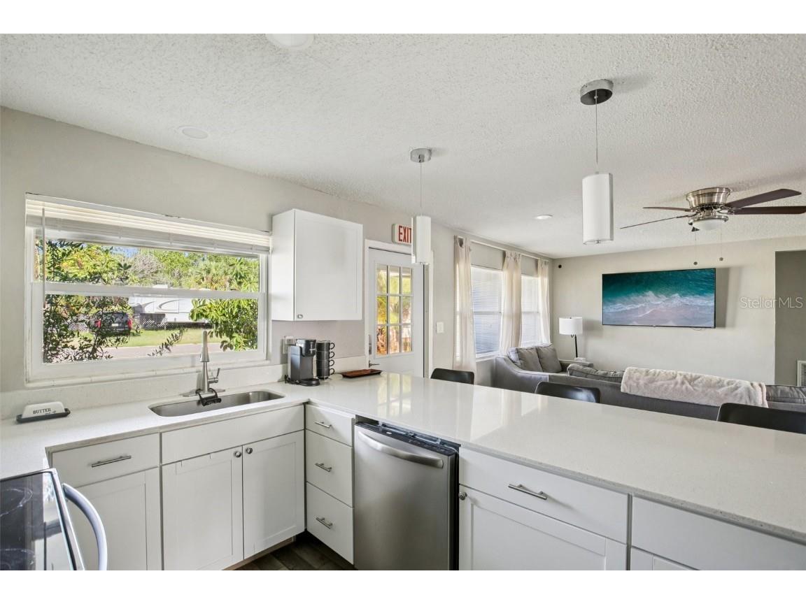 520 Fairfax Lane Apollo Beach FL 33572 TB8446097 image11