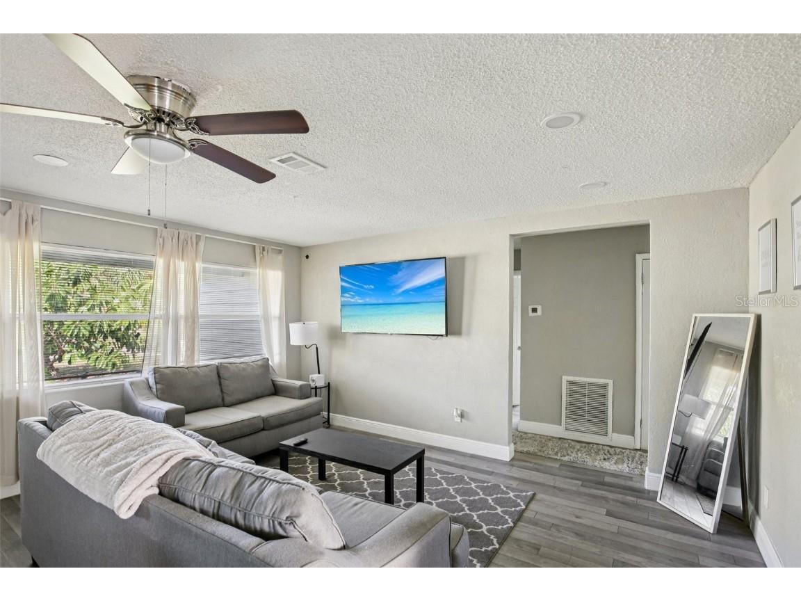 520 Fairfax Lane Apollo Beach FL 33572 TB8446097 image5